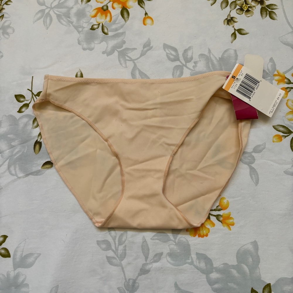 Liz Claiborne Size S Nude Underwear NWT